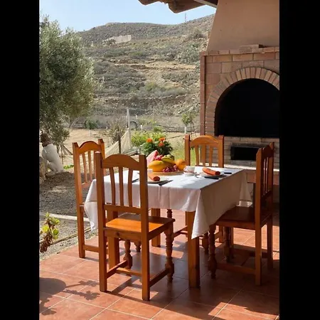 Semesterbostad Finca Olivo 1-bed House& Mountain *